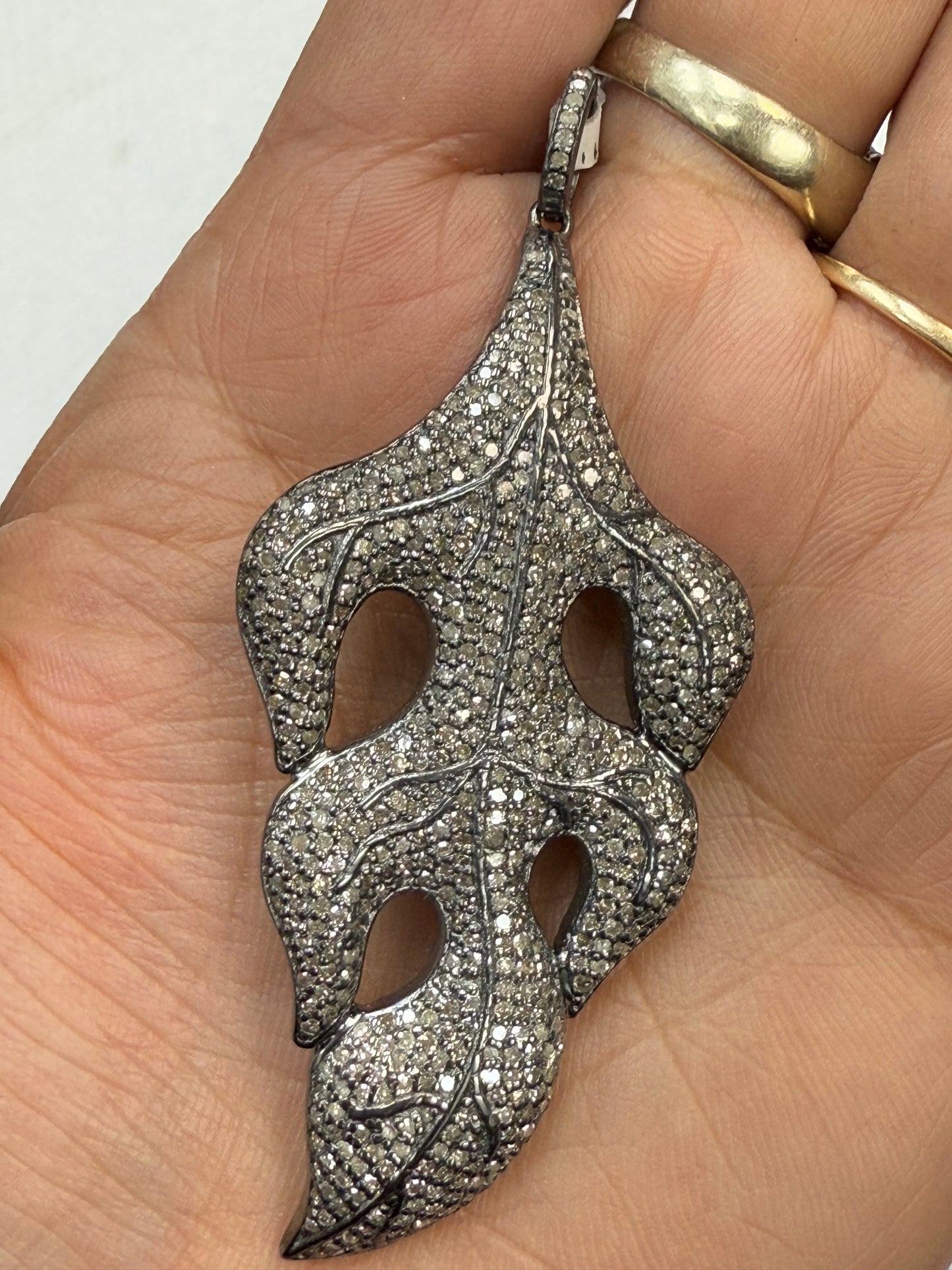 Long Leaf Shape diamond Pendant