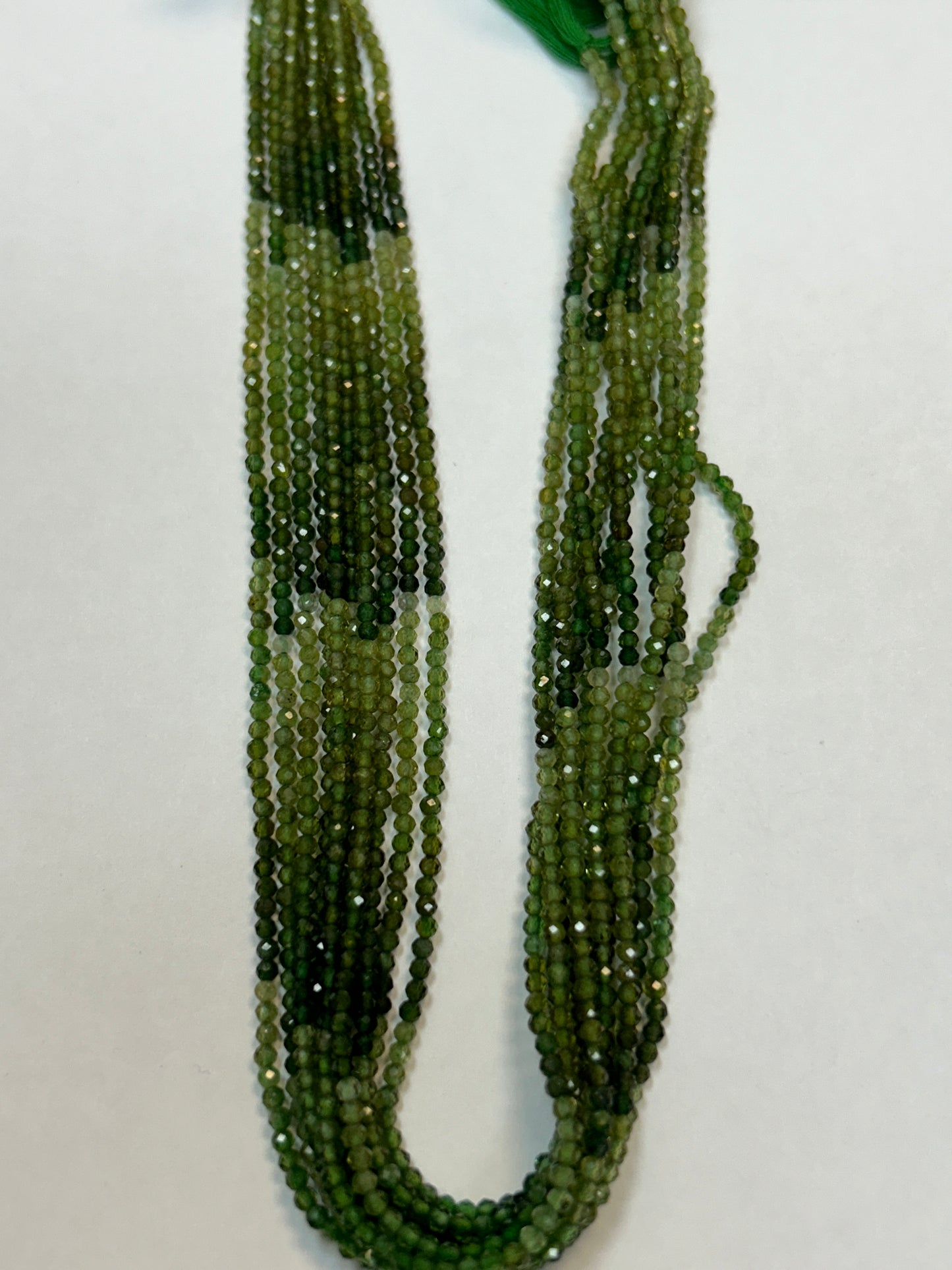 Tourmaline, GREEN TOURMALINE ROUND FACETED 2-3mm