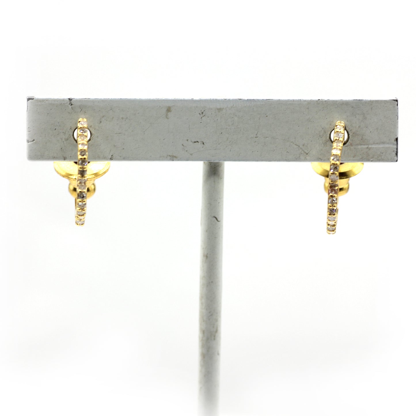 Loop 14k Solid Gold Diamond Earring.14k Solid Gold Diamond Earring..