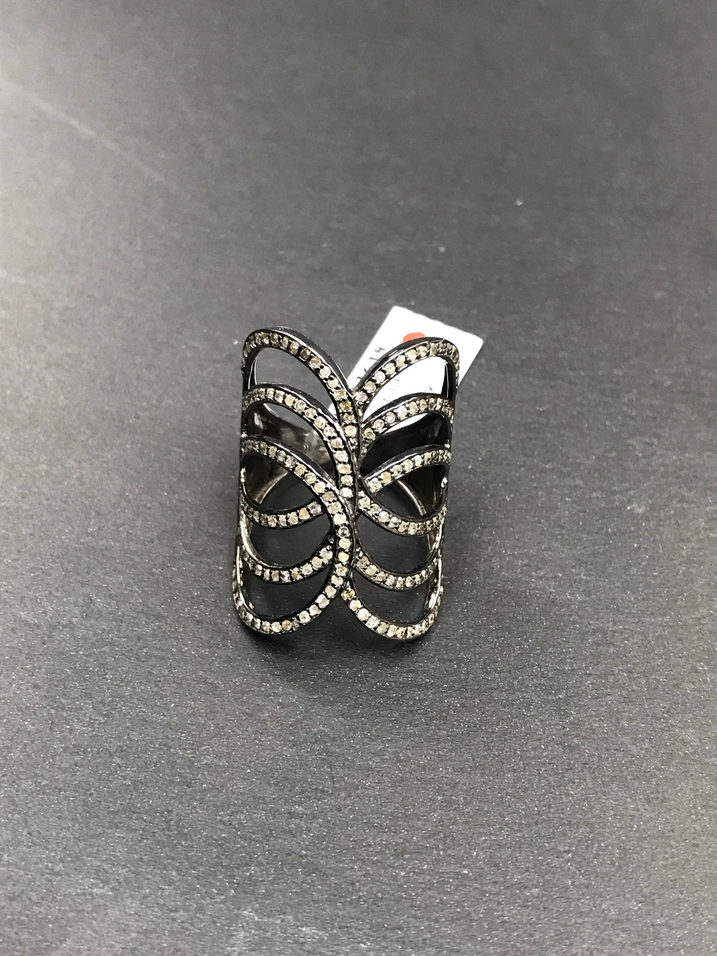 Diamond Barrel Loop Diamond Ring