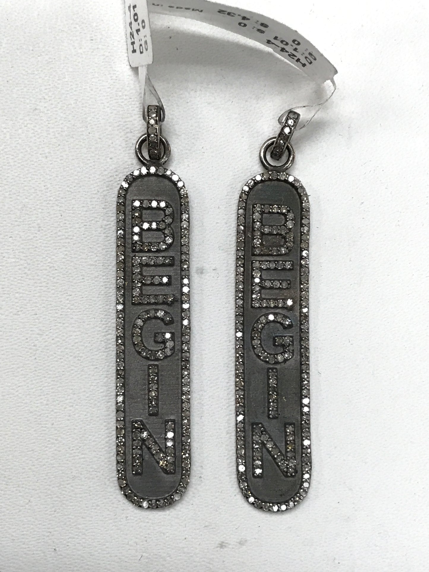 Begin Oval Plate Diamond Pendant & Charms