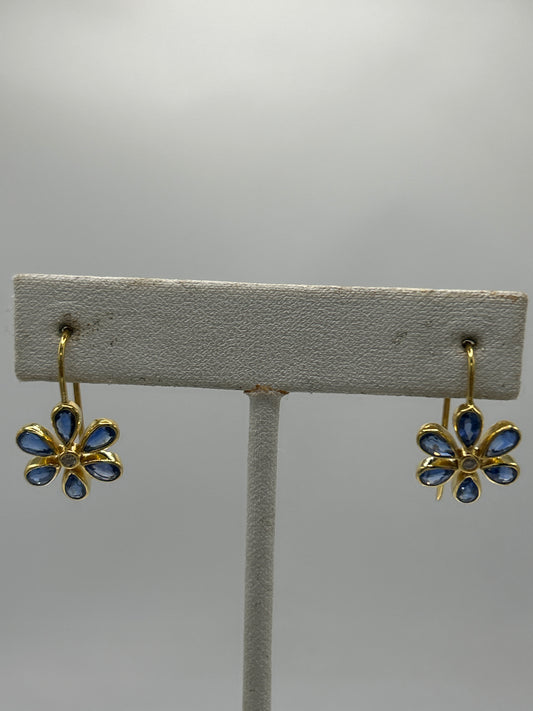 14k Gold Flower Diamond Earring