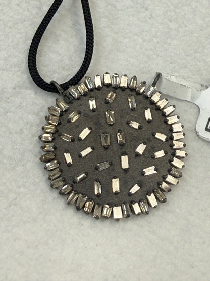 Matte Baguettes Round Diamond Pendant