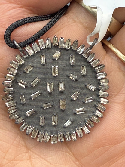 Matte Baguettes Round Diamond Pendant