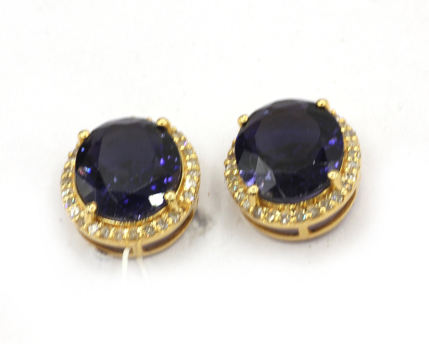 Oval 14k Gold Diamond  Stud Earring