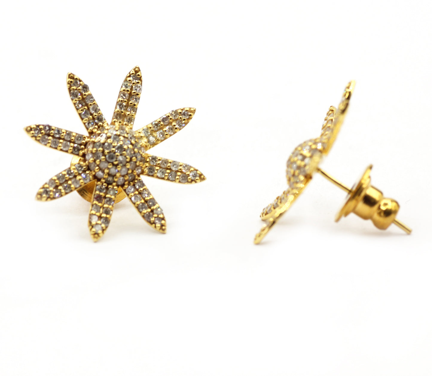 Flower 14k Solid Gold Diamond Earring.14k Solid Gold Diamond Earring..