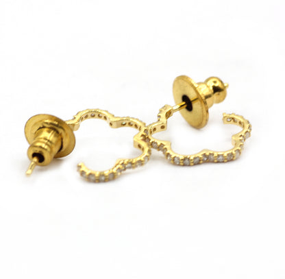 Loop 14k Solid Gold Diamond Earring.14k Solid Gold Diamond Earring..