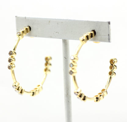 Loop 14k Solid Gold Diamond Earring.14k Solid Gold Diamond Earring..