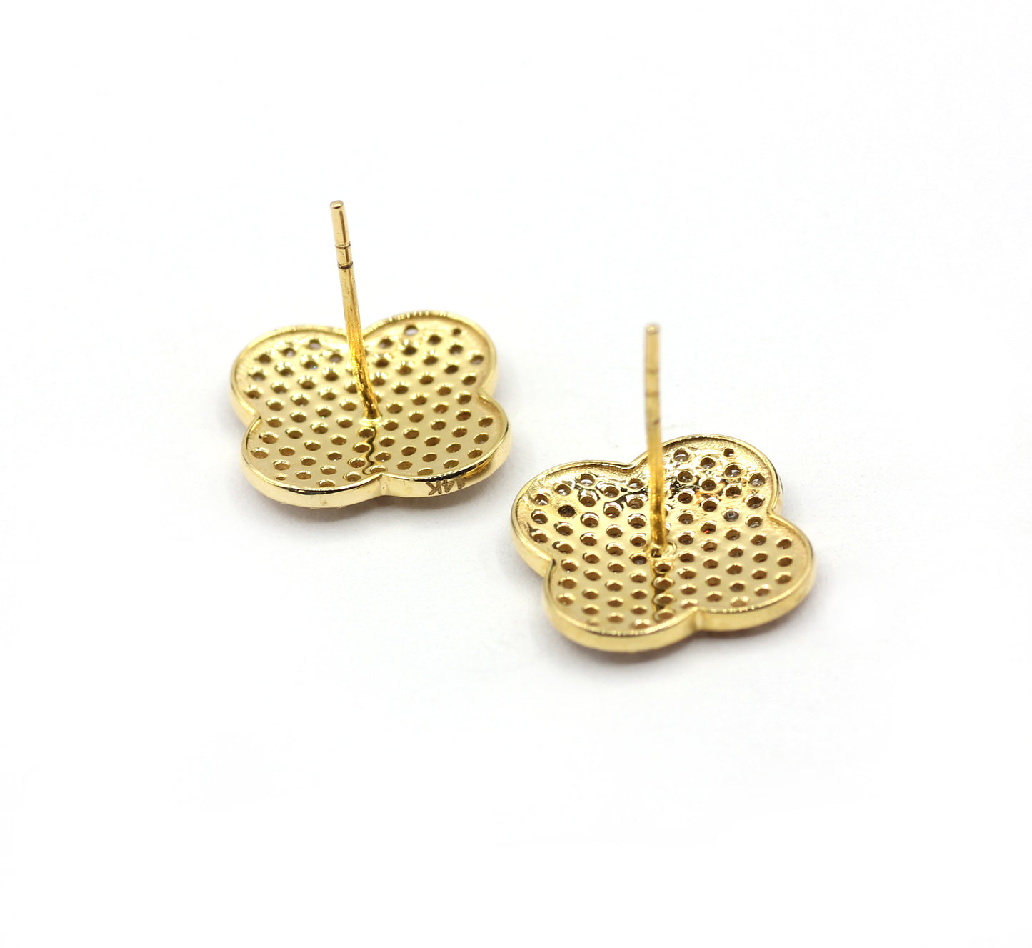 14k Solid Gold Diamond Stud Earring.14k Solid Gold Diamond Earring..