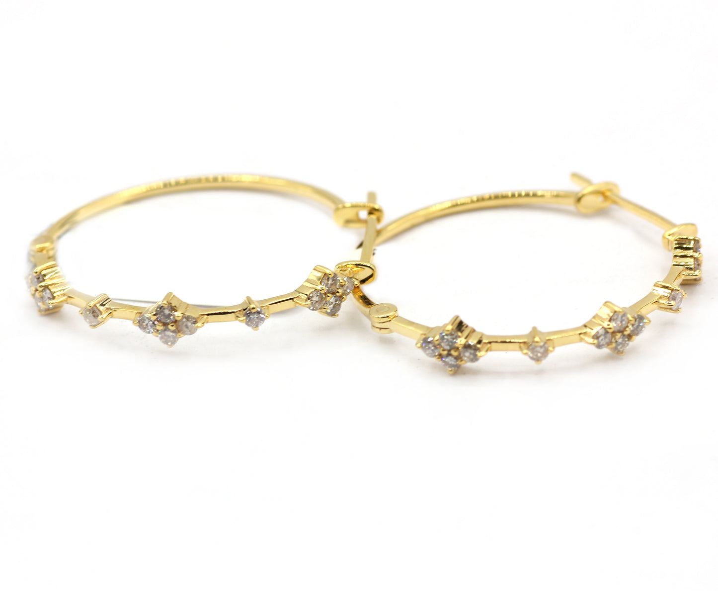 Hoop loop 14k Solid Gold Diamond Earring.14k Solid Gold Diamond Earring..