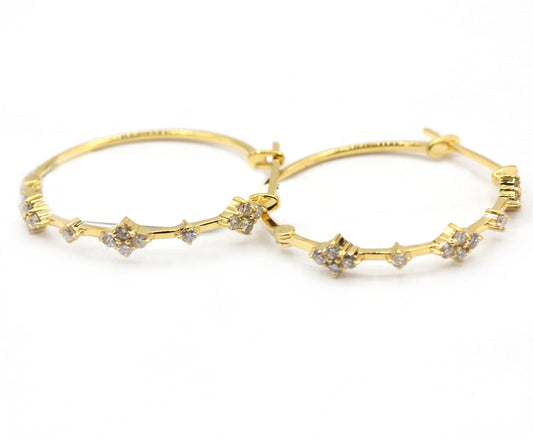 Hoop loop 14k Solid Gold Diamond Earring.14k Solid Gold Diamond Earring..