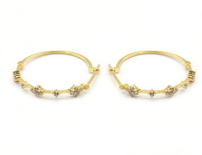 Hoop loop 14k Solid Gold Diamond Earring.14k Solid Gold Diamond Earring..