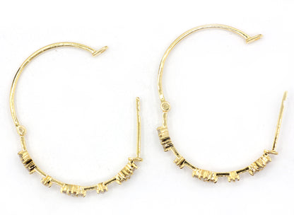 Hoop loop 14k Solid Gold Diamond Earring.14k Solid Gold Diamond Earring..
