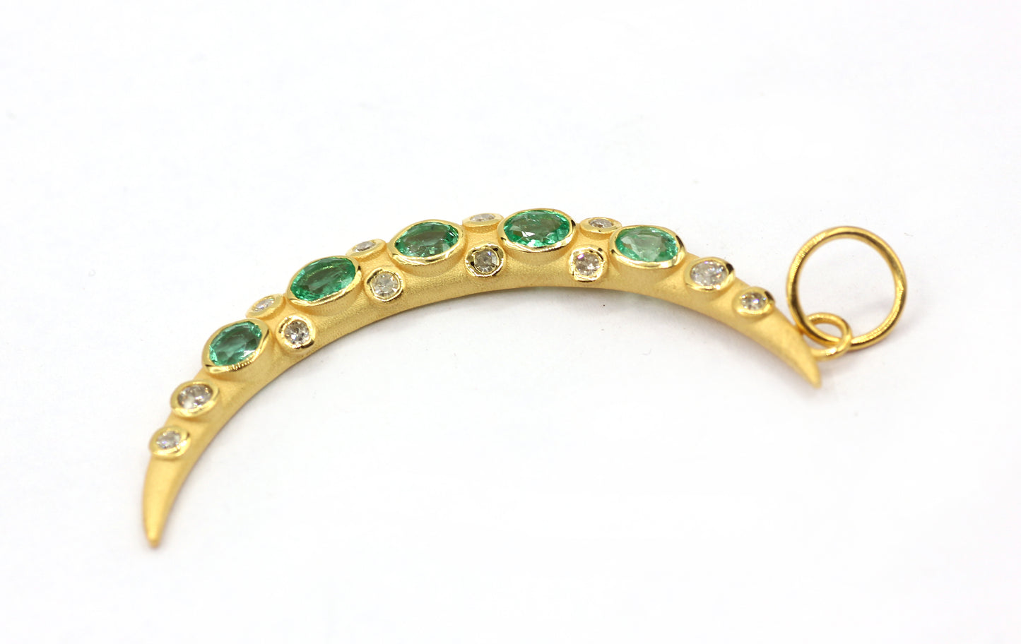 14k gold diamond pendant design with emerald-colored stones