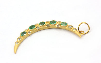 14k gold diamond pendant design with emerald-colored stones