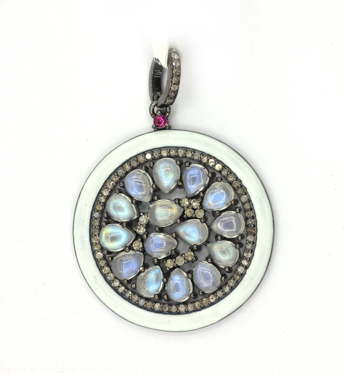 Round Shaped Diamond Pendant