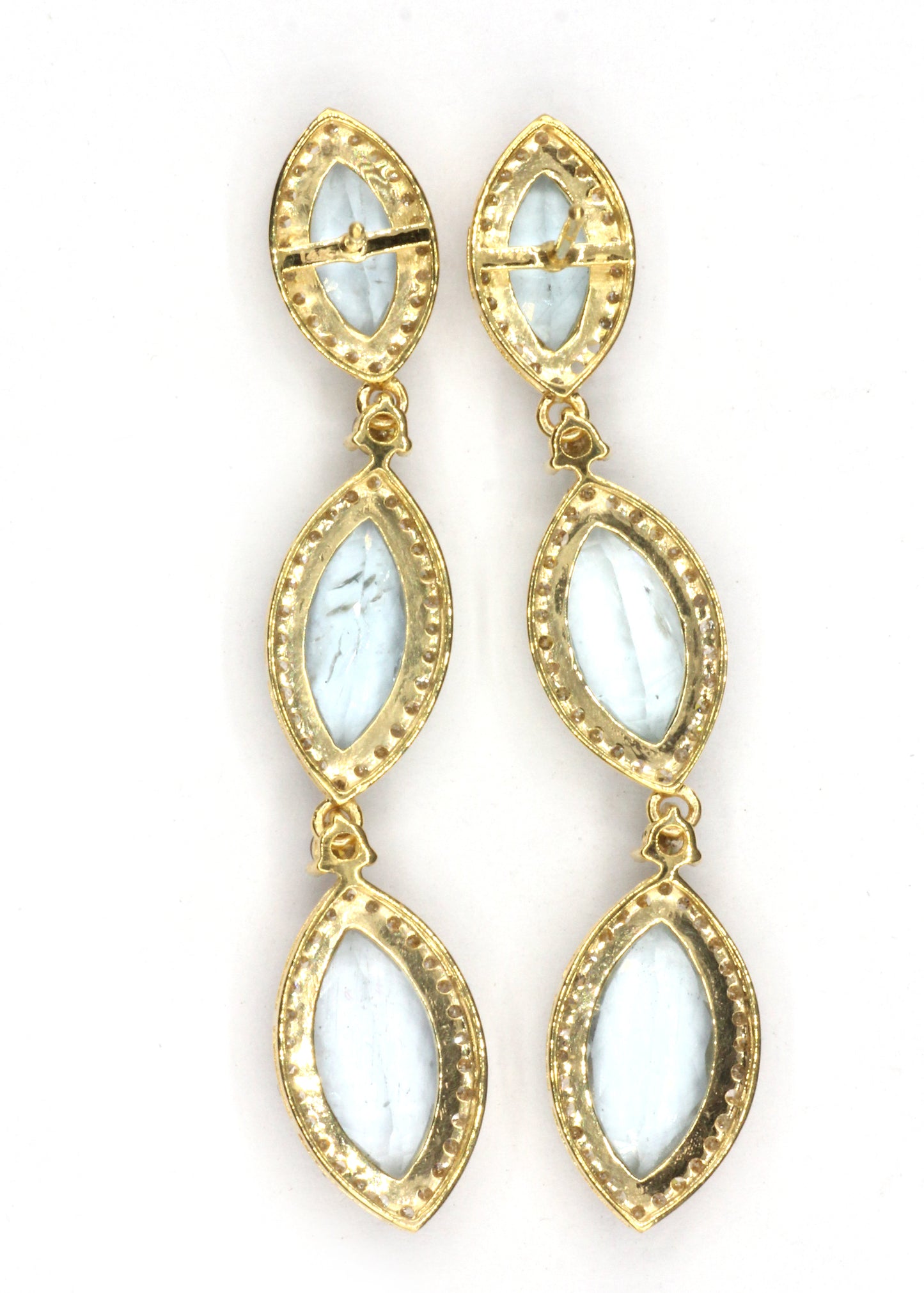 14k Solid Gold Diamond Earring.14k Solid Gold Diamond Earring..