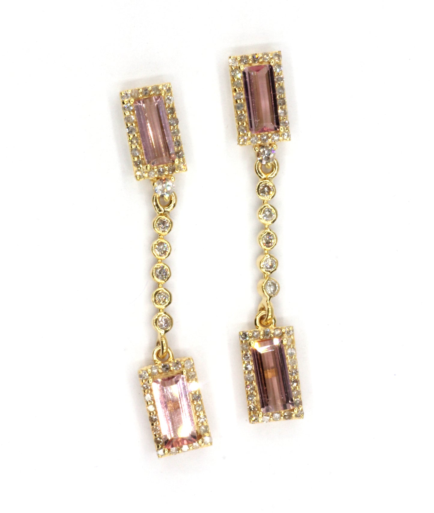 14k Solid Gold Diamond Earring.14k Solid Gold Diamond Earring..