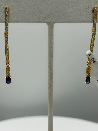 14k Solid Gold Diamond Earring.14k Solid Gold Diamond Earring..