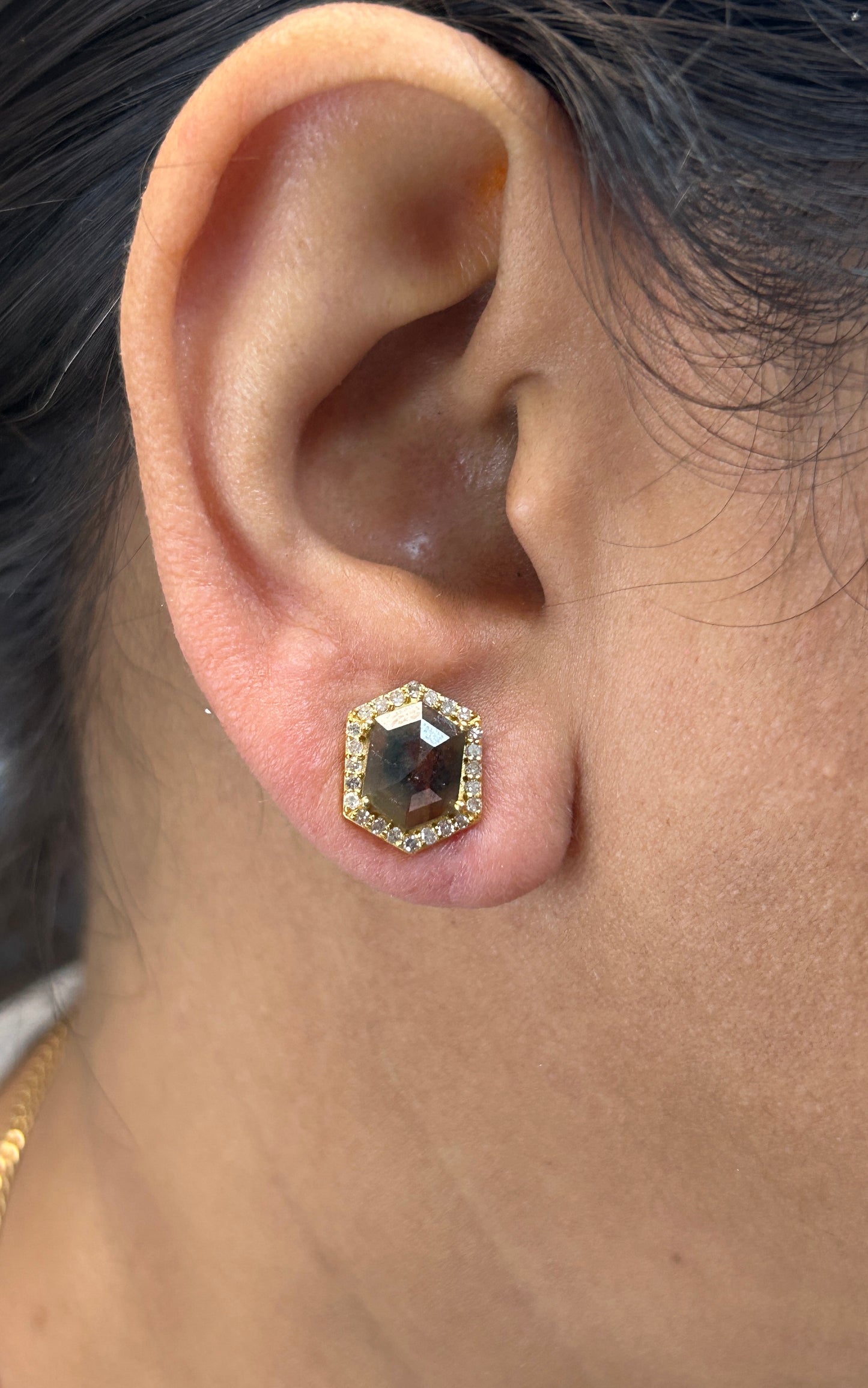 14k Solid Gold Diamond Earring