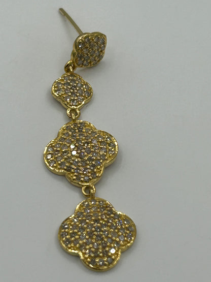 14k Solid Gold Diamond Earring.14k Solid Gold Diamond Earring..