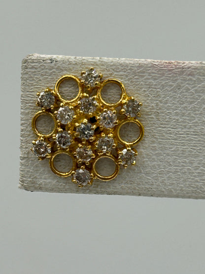 Round 14k Solid Gold Diamond Stud Earring.14k Solid Gold Diamond Earring..