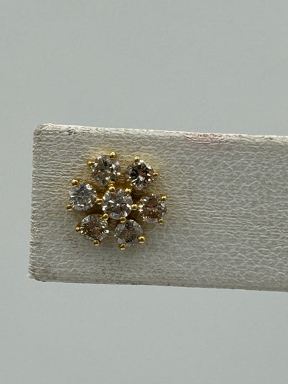 Round 14k Solid Gold Diamond Stud Earring.14k Solid Gold Diamond Earring..