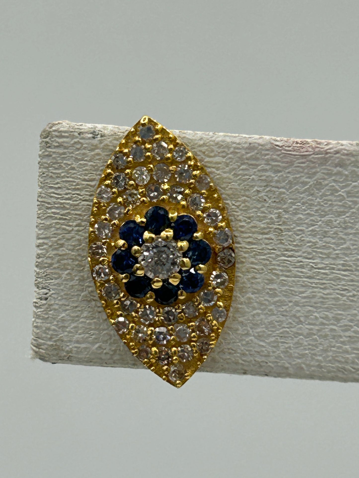 Evil Eye 14k Solid Gold Diamond Stud Earring.14k Solid Gold Diamond Earring..