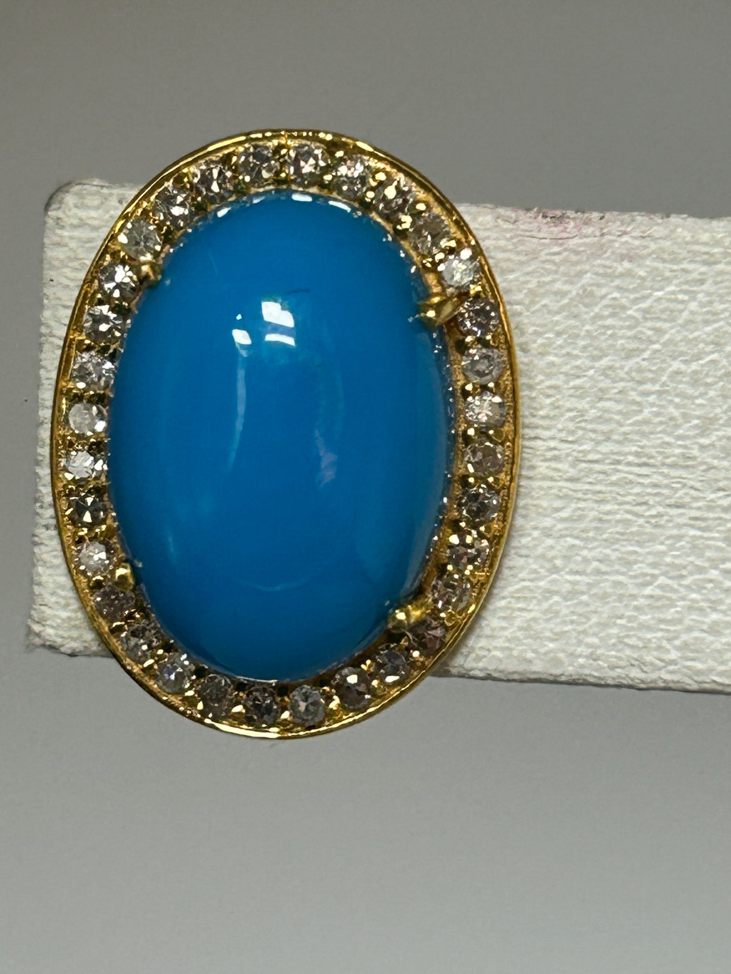 Turquoise Oval 14k Solid Gold Diamond Stud Earring.14k Solid Gold Diamond Earring..