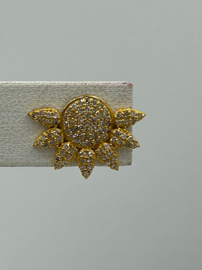 14k Solid Gold Diamond Stud Earring.14k Solid Gold Diamond Earring..