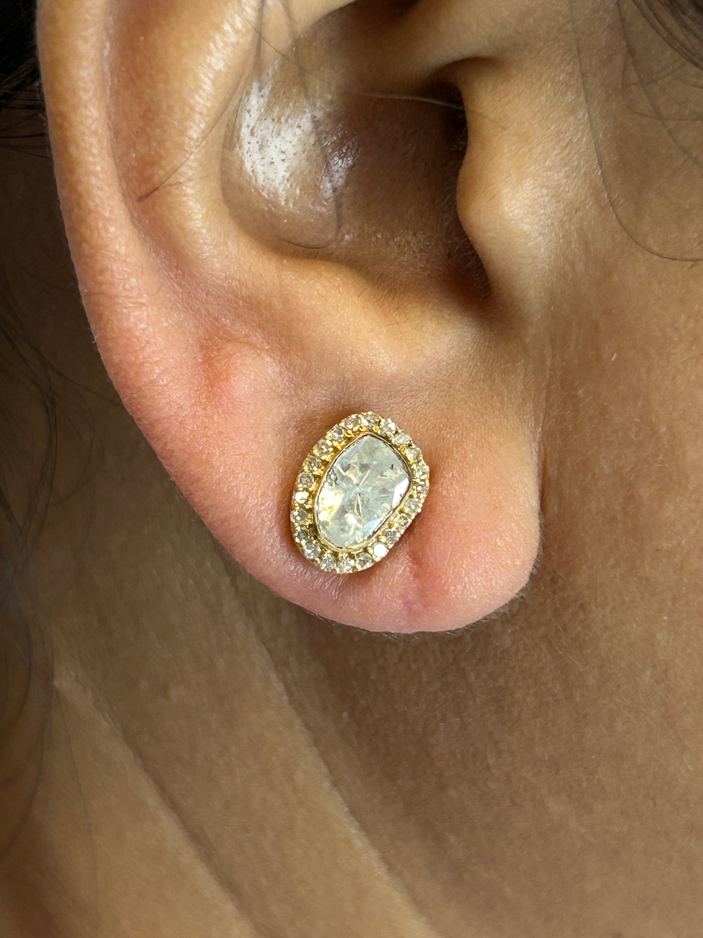 Polki 14k Solid Gold Diamond Stud Earring.14k Solid Gold Diamond Earring..