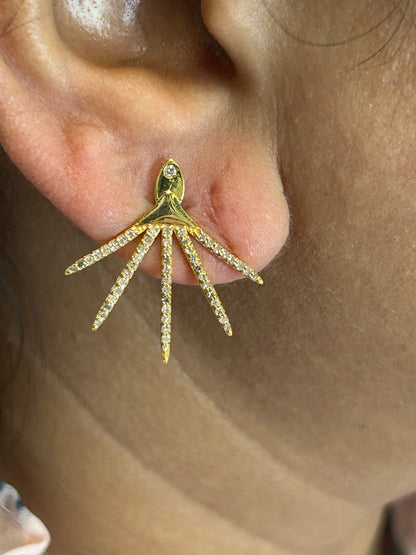 14k Solid Gold Diamond Stud Earring.14k Solid Gold Diamond Earring..