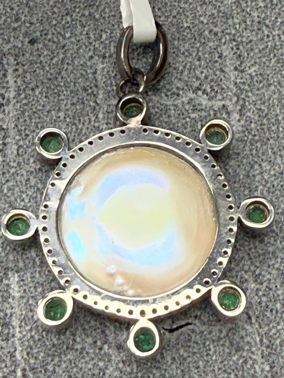 Pearl Emerald  Silver Pave Diamond Pendant With Pearl Stone