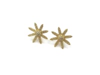 Flower 14k Solid Gold Diamond Earring.14k Solid Gold Diamond Earring..