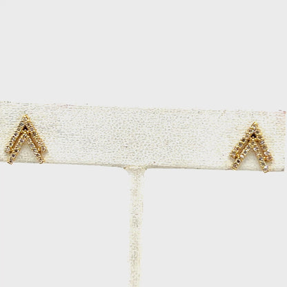 Arrow 14k Solid Gold Diamond Stud Earring.14k Solid Gold Diamond Earring..