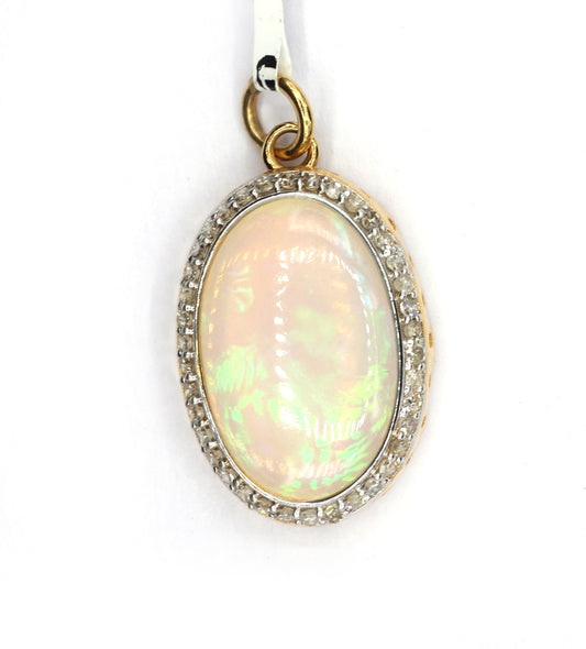 Solid 14k Gold Oval Diamond Pendants. 14k Solid Gold Diamond Pendants.