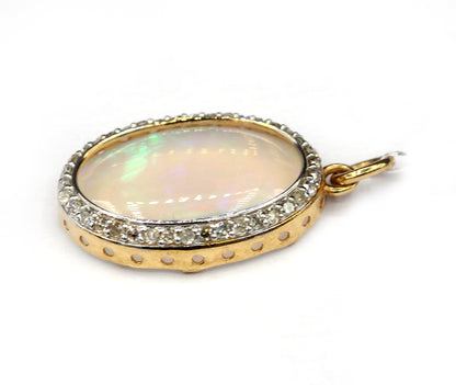 Solid 14k Gold Oval Diamond Pendants. 14k Solid Gold Diamond Pendants.