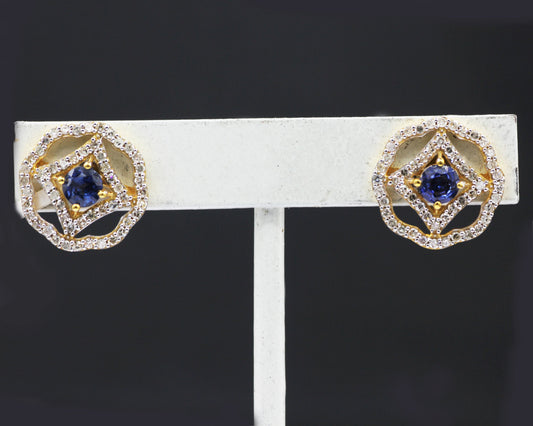 14k Solid Gold Diamond Stud Earring.14k Solid Gold Diamond Earring..