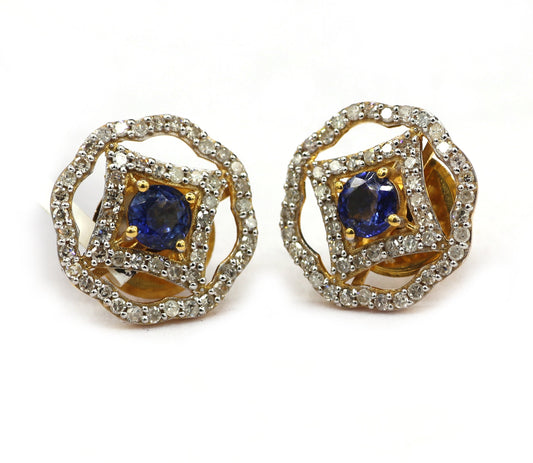 14k Solid Gold Diamond Stud Earring.14k Solid Gold Diamond Earring..