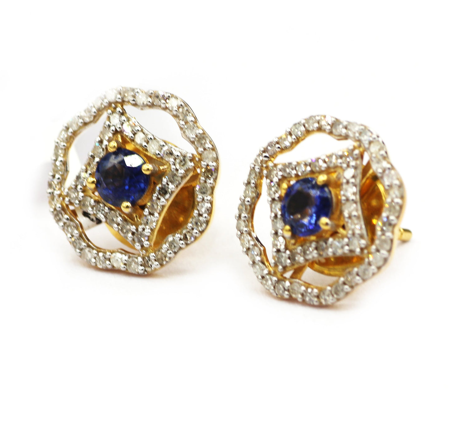 14k Solid Gold Diamond Stud Earring.14k Solid Gold Diamond Earring..
