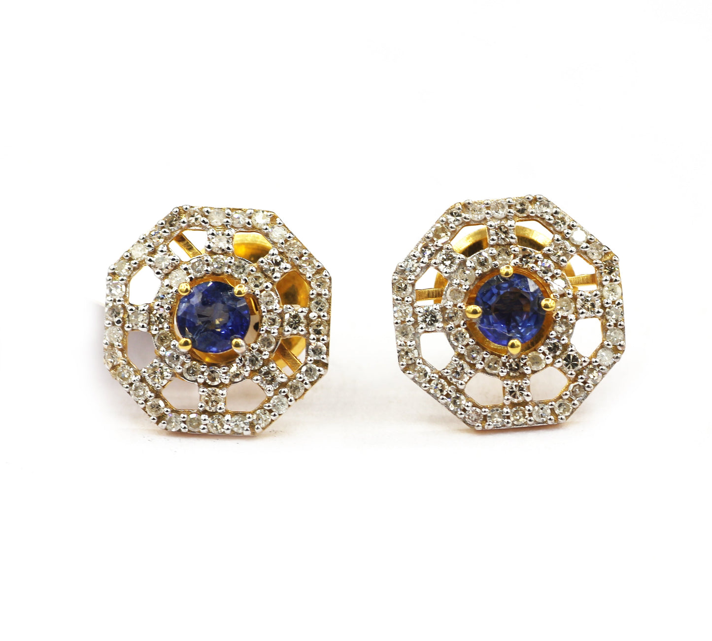 14k Solid Gold Diamond Stud Earring.14k Solid Gold Diamond Earring..