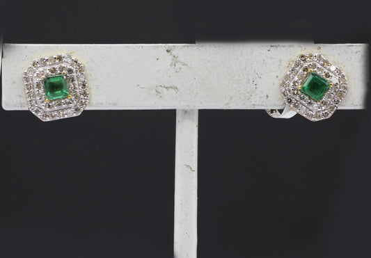 14k Solid Gold Diamond Stud Earring.14k Solid Gold Diamond Earring..