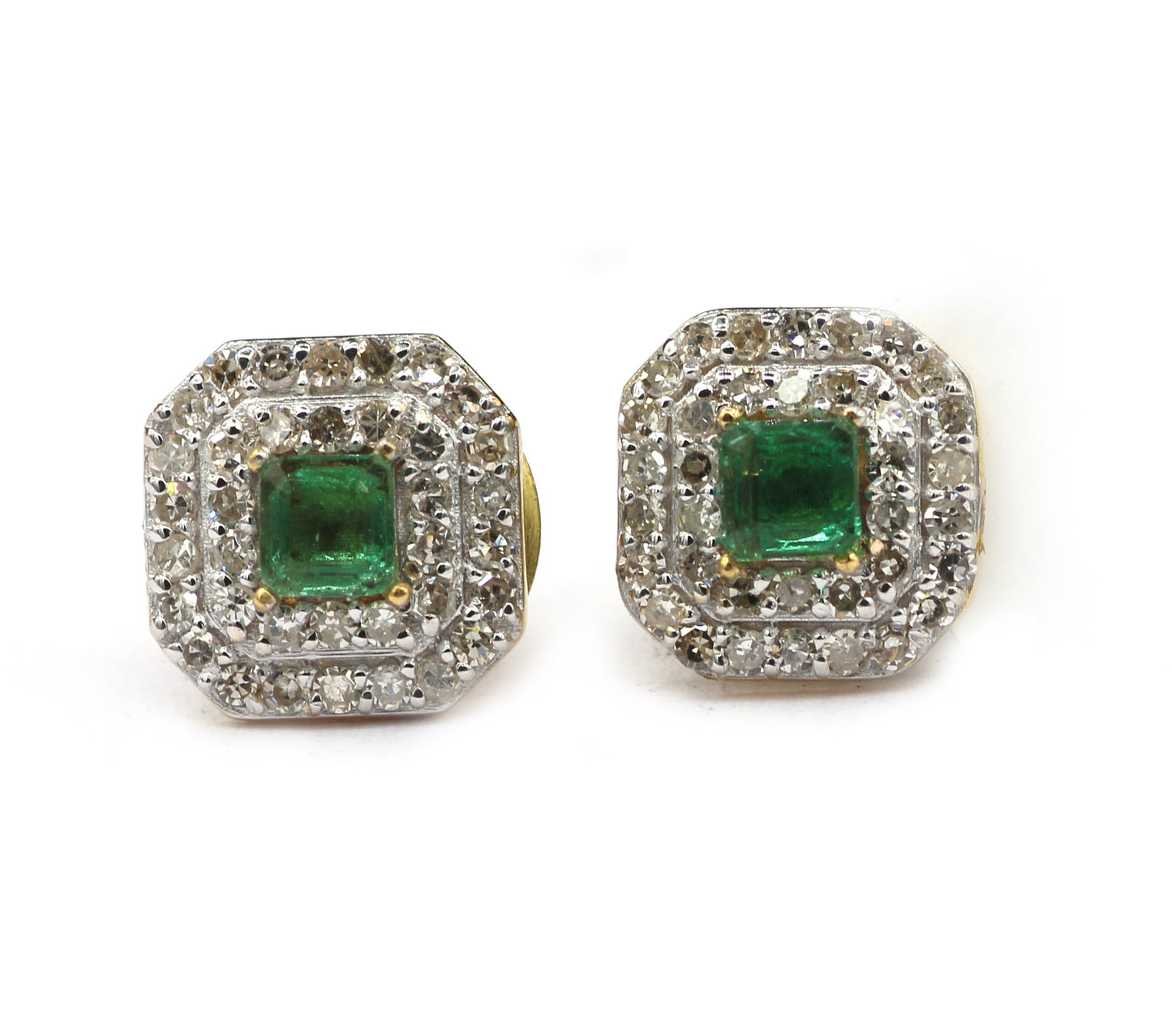 14k Solid Gold Diamond Stud Earring.14k Solid Gold Diamond Earring..