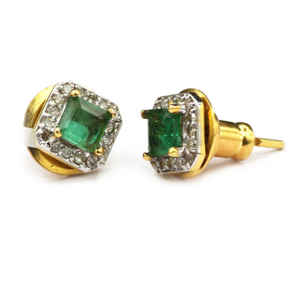 14k Solid Gold Diamond Stud Earring.14k Solid Gold Diamond Earring..