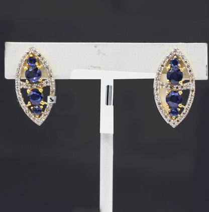 14k Solid Gold Diamond Stud Earring.14k Solid Gold Diamond Earring..