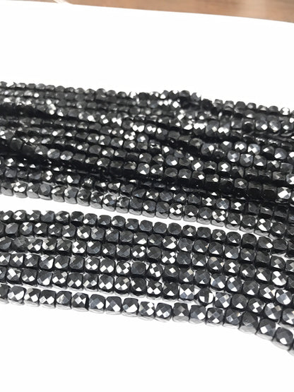 Spinel, Black Spinel beads faceted square, faceted cube