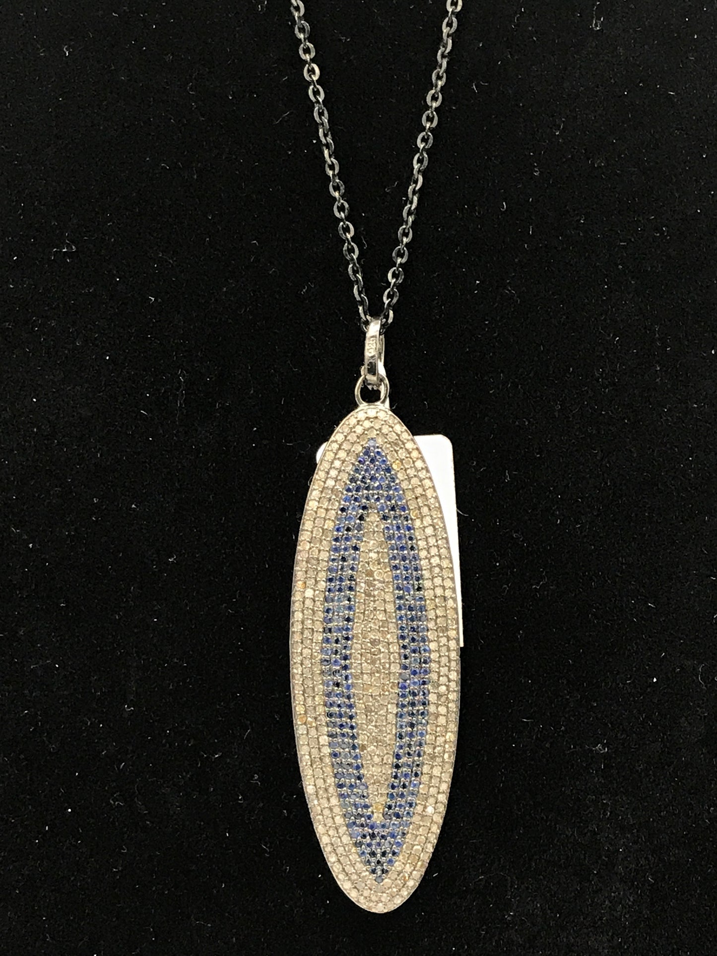 PENDANTS & CHARMS