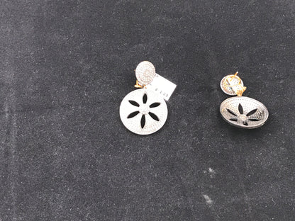 Fancy Round Flower Shape Diamond Earring