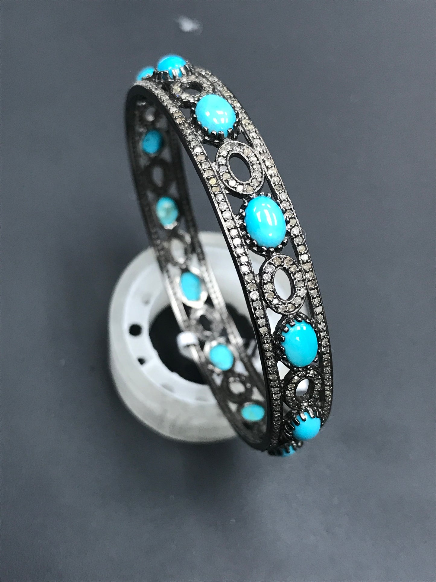 BANGLES