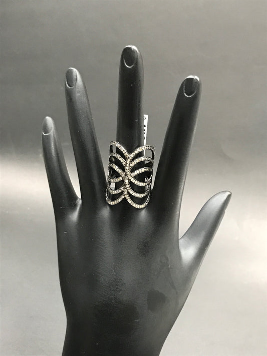 Diamond Barrel Loop Diamond Ring